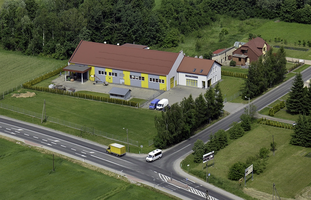 siedziba-novum-polska Siedziba Novum Polska w Tomicach, koło Wadowic